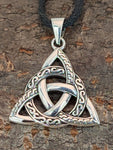 Keltenknoten 232 mit Schlangenkette - Silber