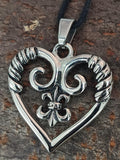 Herz mit Fleur-de-Lis 151 mit Panzerkette - Edelstahl