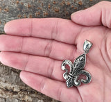 Fleur-de-Lis 15 B mit Panzerkette - Edelstahl