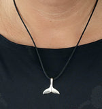 Walflosse 128 mit Schlangenkette - Silber