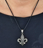 Fleur-de-Lis 15 B mit Panzerkette - Edelstahl